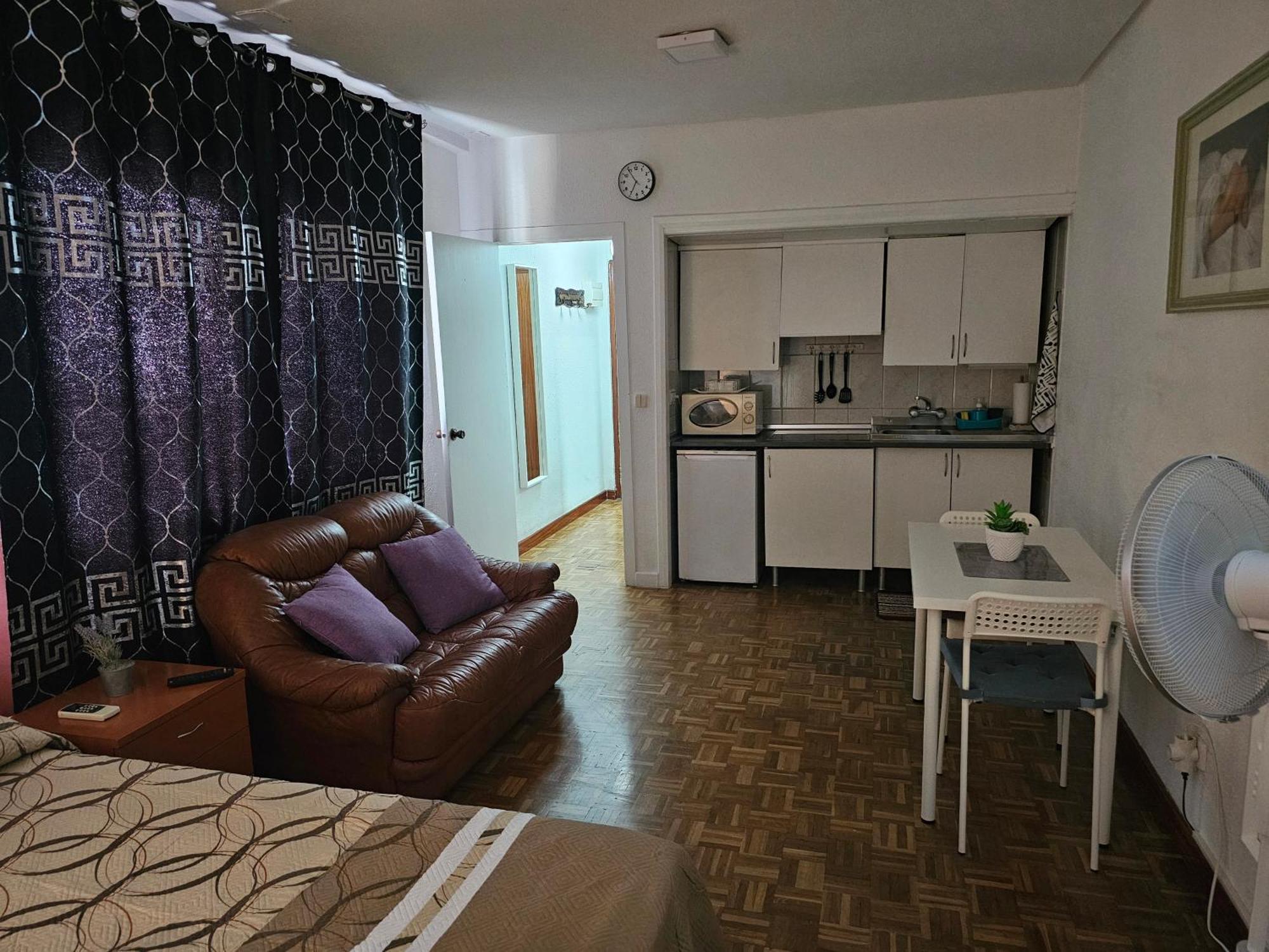 Apartamento En La Calle Hortaleza De Madrid Centro Luaran gambar