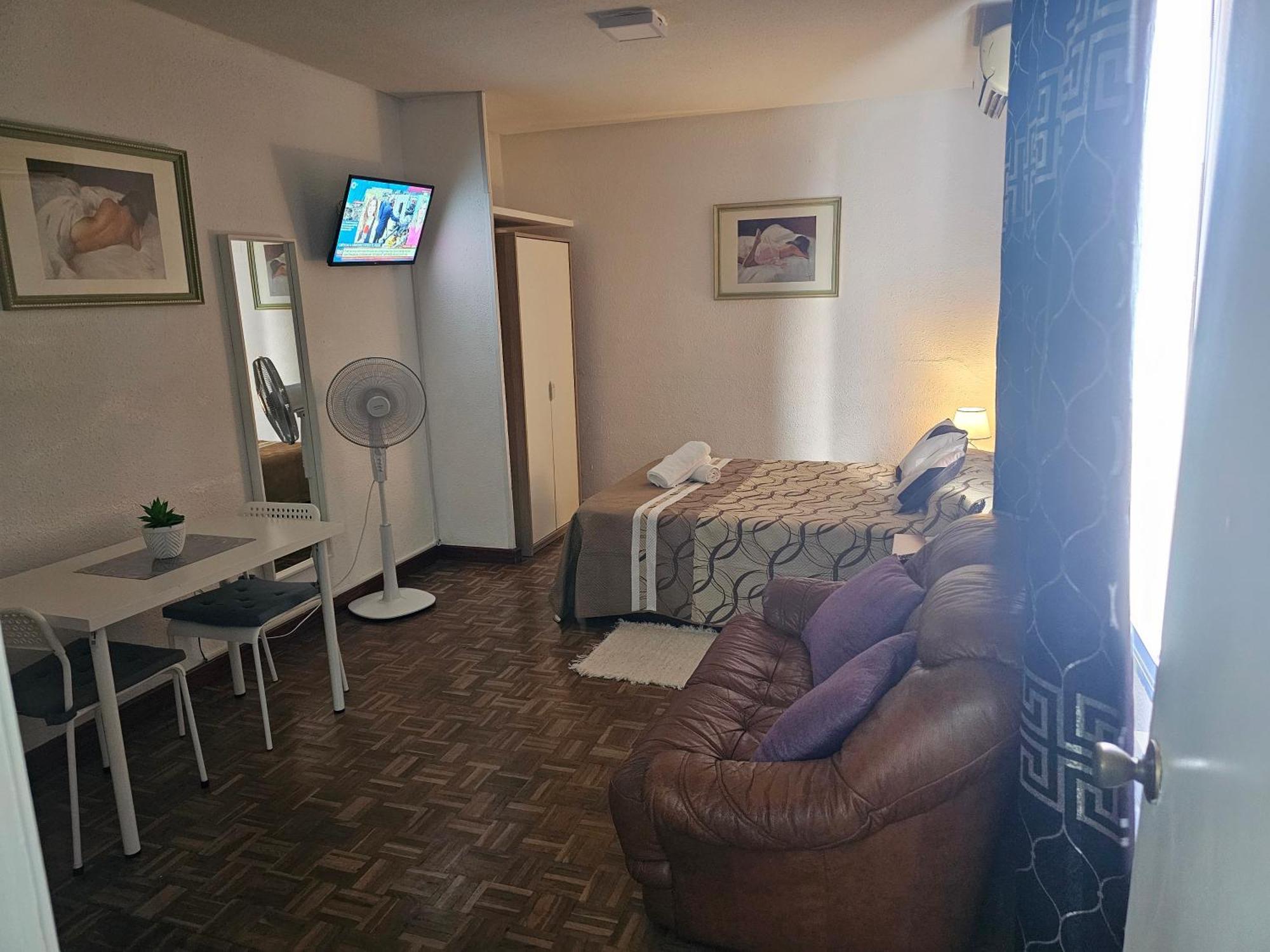 Apartamento En La Calle Hortaleza De Madrid Centro Luaran gambar