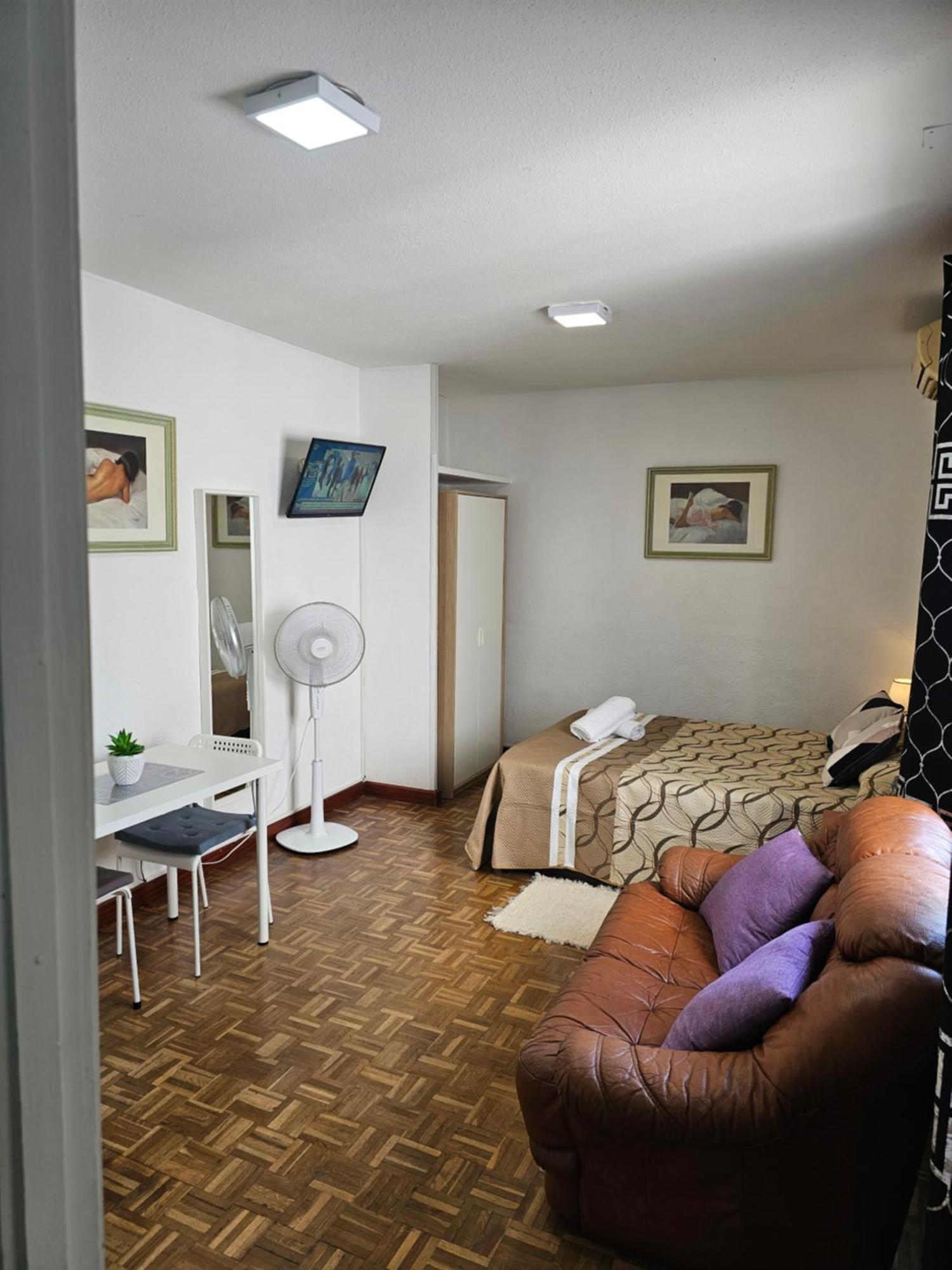 Apartamento En La Calle Hortaleza De Madrid Centro Luaran gambar